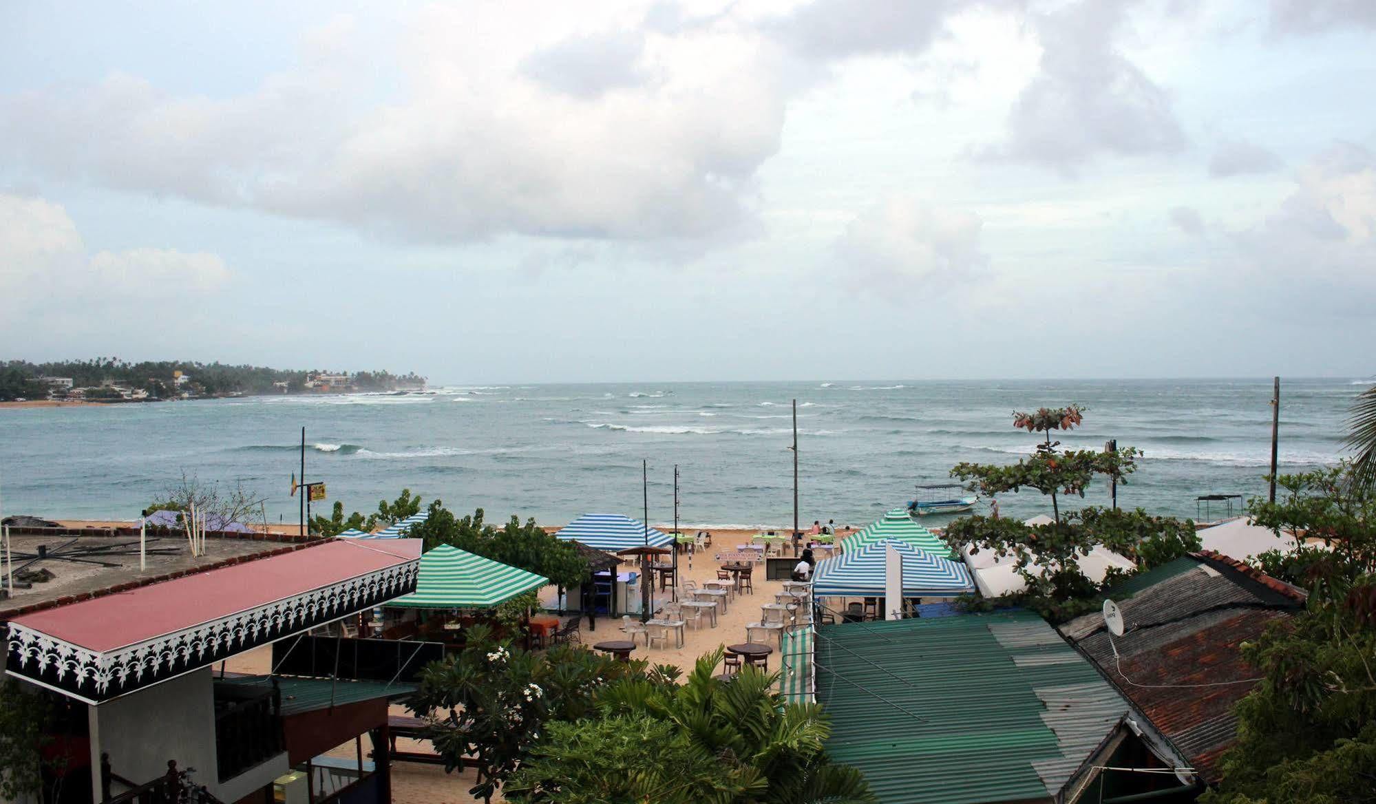Bedspace Beach Unawatuna Ngoại thất bức ảnh